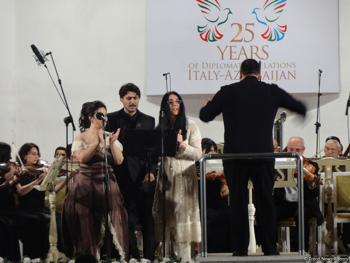 O Patria Mia, или Восторг зрителей! Посвящение семье посла Италии в Азербайджане (ФОТО)