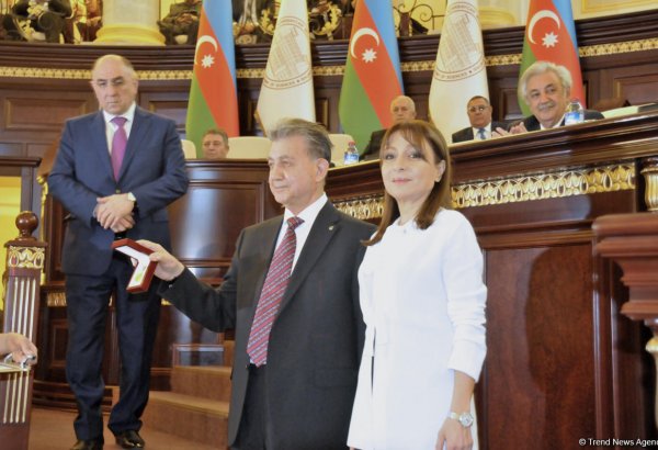 Наргиз Пашаева: “Наша святая обязанность – увековечить имя Низами Гянджеви в Оксфордском университете” (ФОТО)