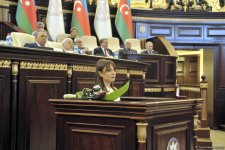 Наргиз Пашаева: “Наша святая обязанность – увековечить имя Низами Гянджеви в Оксфордском университете” (ФОТО)