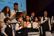 В Баку впервые прошел необычный концерт детей с аутизмом "Зажги синим" (ФОТО)