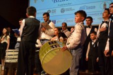 В Баку впервые прошел необычный концерт детей с аутизмом "Зажги синим" (ФОТО)