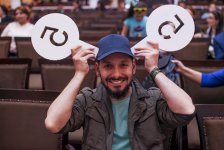 Задорный смех и юмор на бакинской сцене: почетный гость – супруга Анара Мамедханова  (ФОТО)