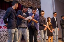 Задорный смех и юмор на бакинской сцене: почетный гость – супруга Анара Мамедханова  (ФОТО)