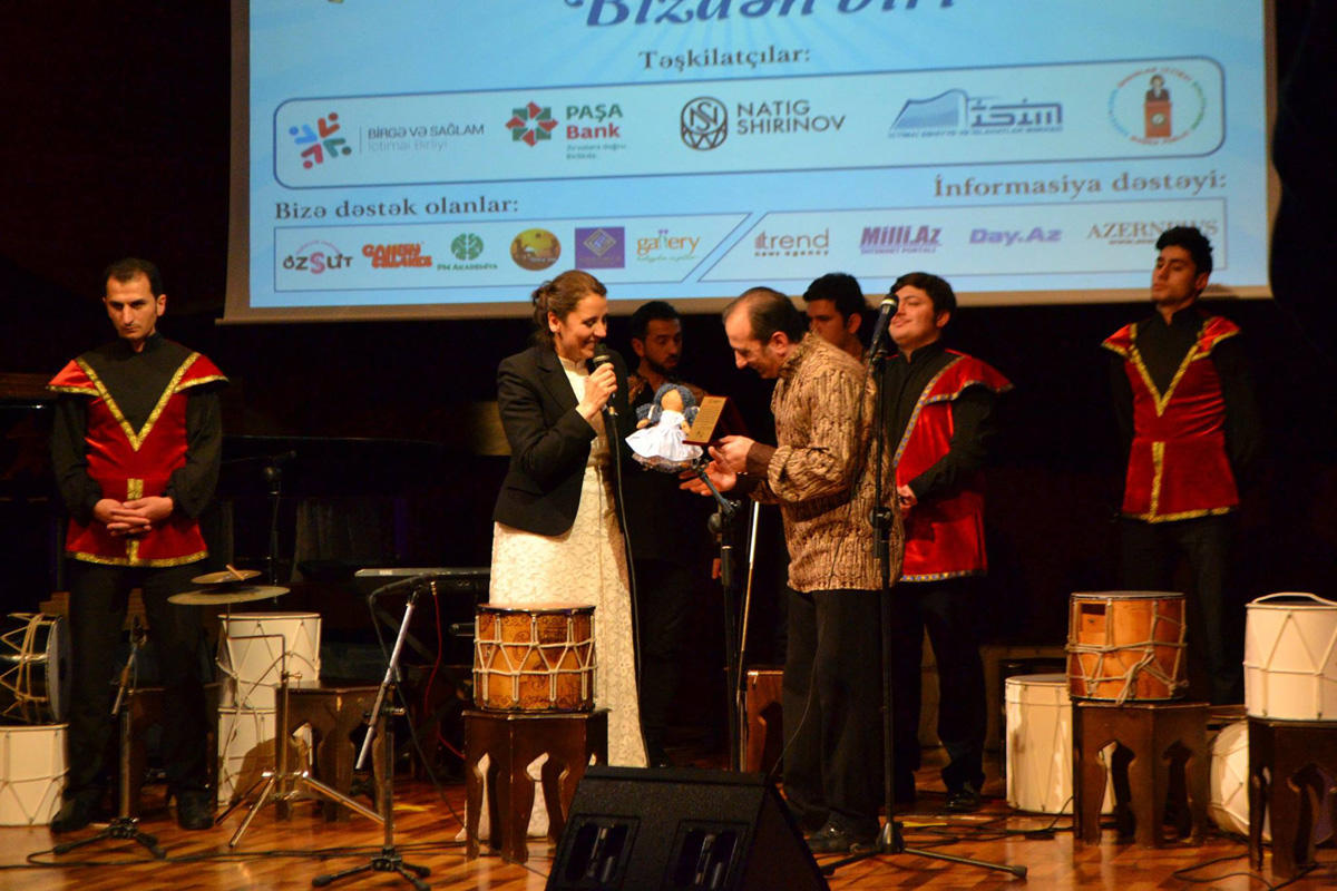 В Баку впервые прошел необычный концерт детей с аутизмом "Зажги синим" (ФОТО)