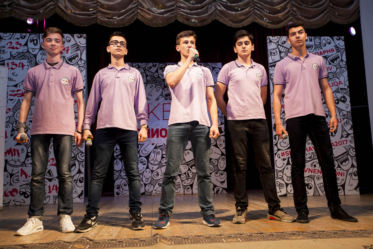 Задорный смех и юмор на бакинской сцене: почетный гость – супруга Анара Мамедханова  (ФОТО)