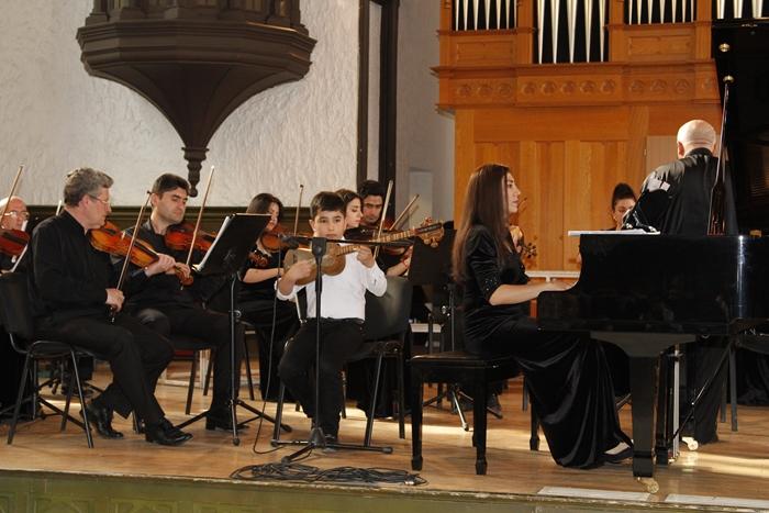 В Баку прошел вечер классической музыки памяти общенационального лидера Гейдара Алиева (ФОТО)