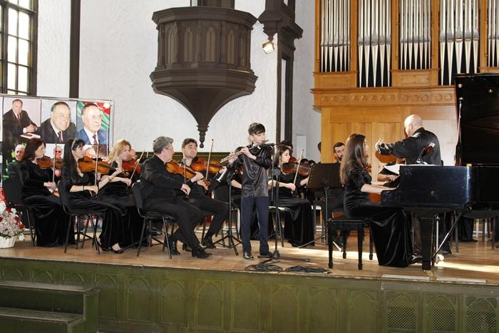 В Баку прошел вечер классической музыки памяти общенационального лидера Гейдара Алиева (ФОТО)