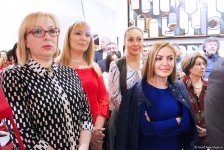 В Баку открылась выставка Вугара Мурадова "Сходства", посвященная ковровому искусству (ФОТО)