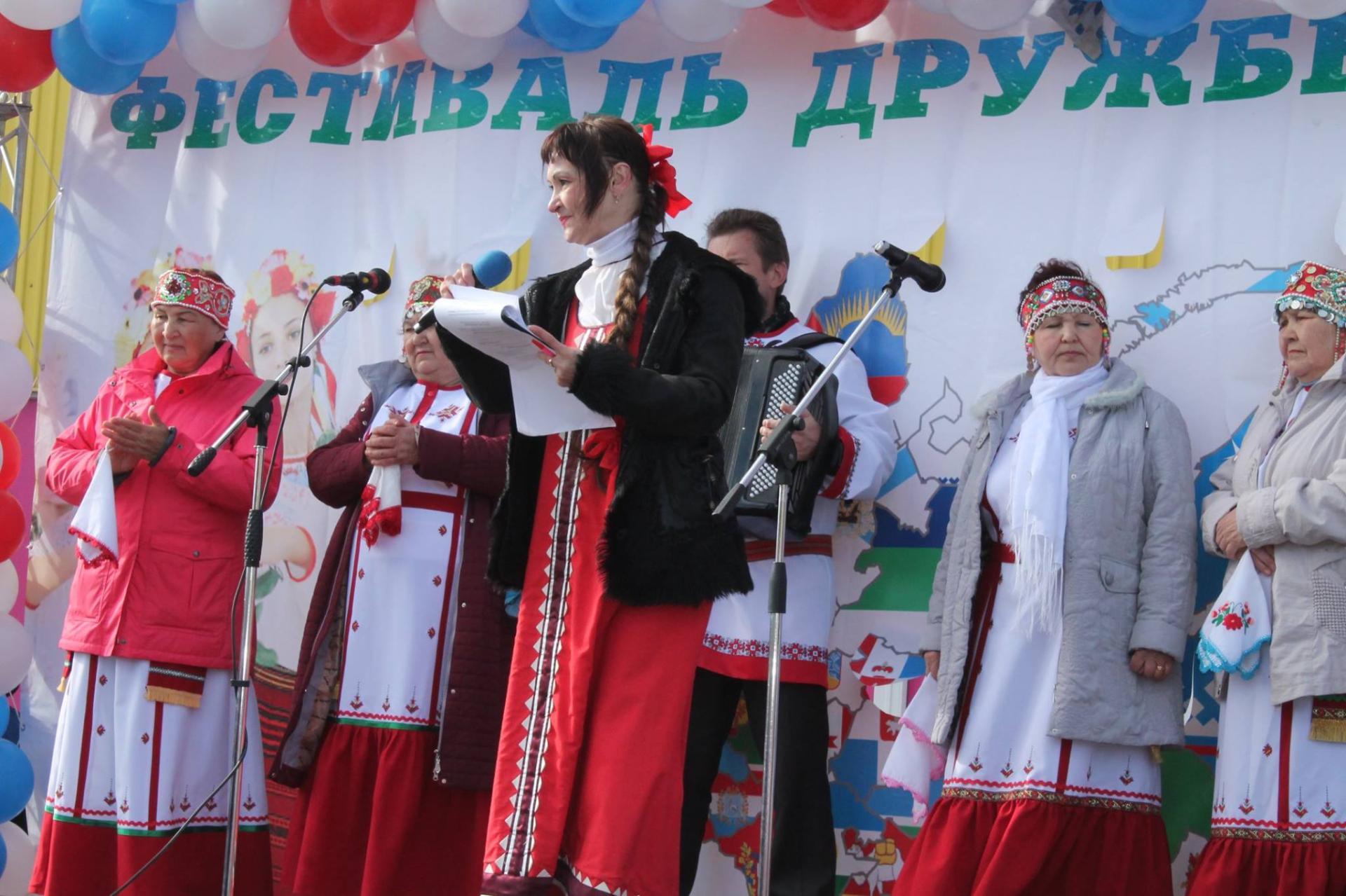 Азербайджанская культура и кухня на фестивале в Ульяновске (ФОТО)