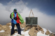 Представители азербайджанской молодежи совершили восхождение на пик "Гейдар зирвеси"  (ФОТО)