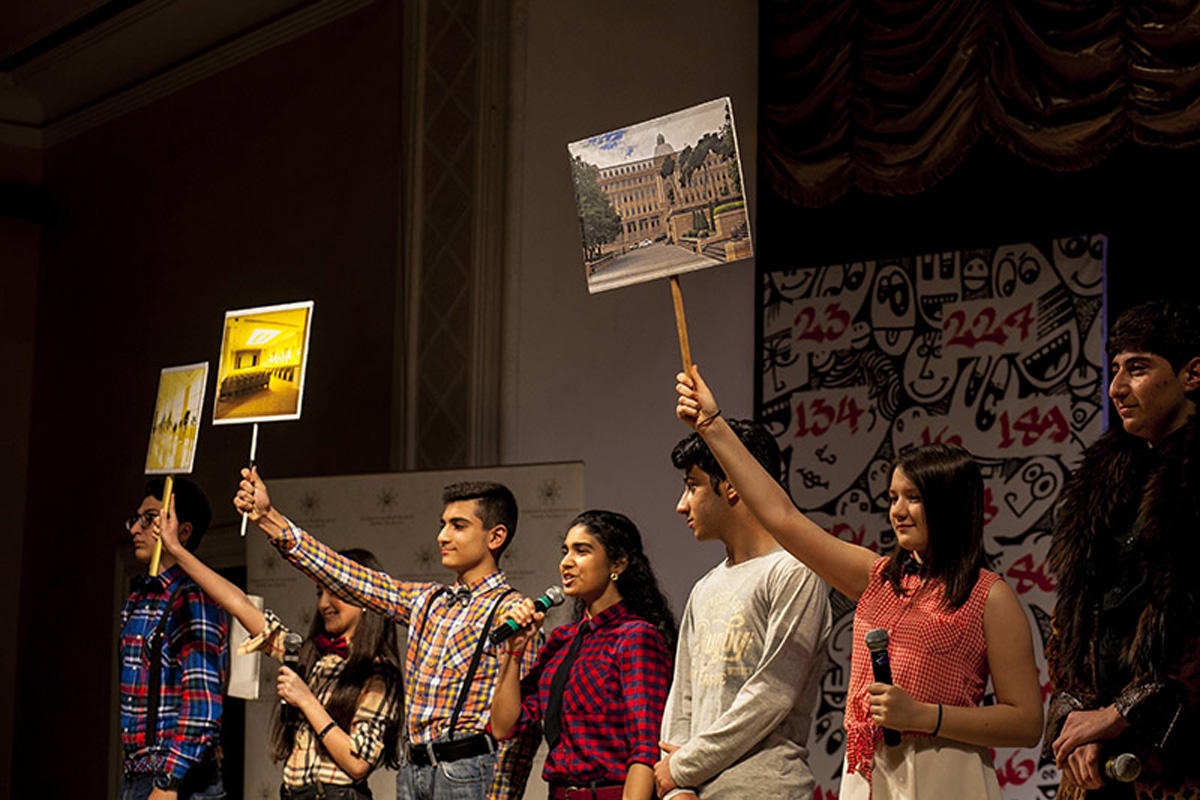 "Разбор полетов" в Баку - определились финалисты Юниор Лиги КВН (ФОТО)