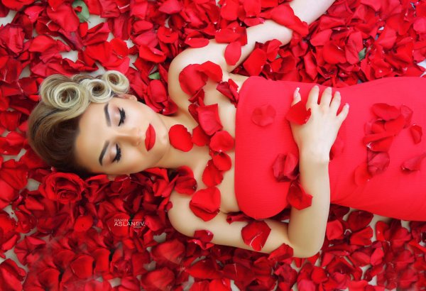 Нарана рассказала о Фестивале роз в Болгарии (ФОТО)