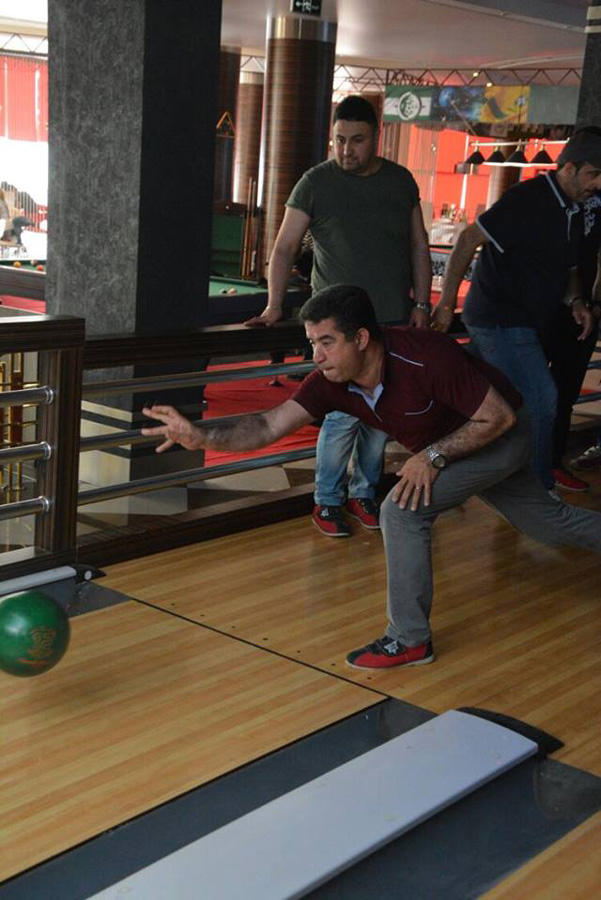 В Баку определились победители турнира по боулингу среди звезд и спортсменов (ФОТО)