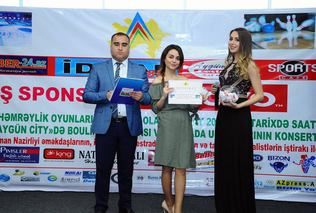 В Баку определились победители турнира по боулингу среди звезд и спортсменов (ФОТО)