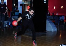 В Баку определились победители турнира по боулингу среди звезд и спортсменов (ФОТО)