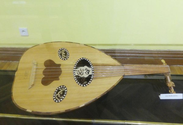 Музыкальные инструменты исламского мира представлены в Баку (ФОТО)