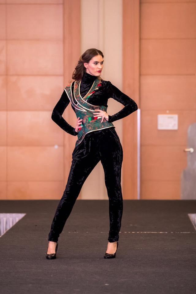 В Австрии представлена национальная коллекция Гюльнары Халиловой, посвященная Исламиаде (ФОТО)