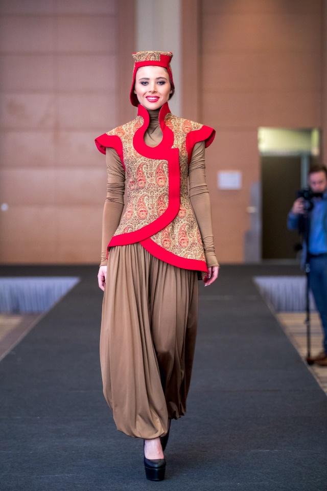 В Австрии представлена национальная коллекция Гюльнары Халиловой, посвященная Исламиаде (ФОТО)