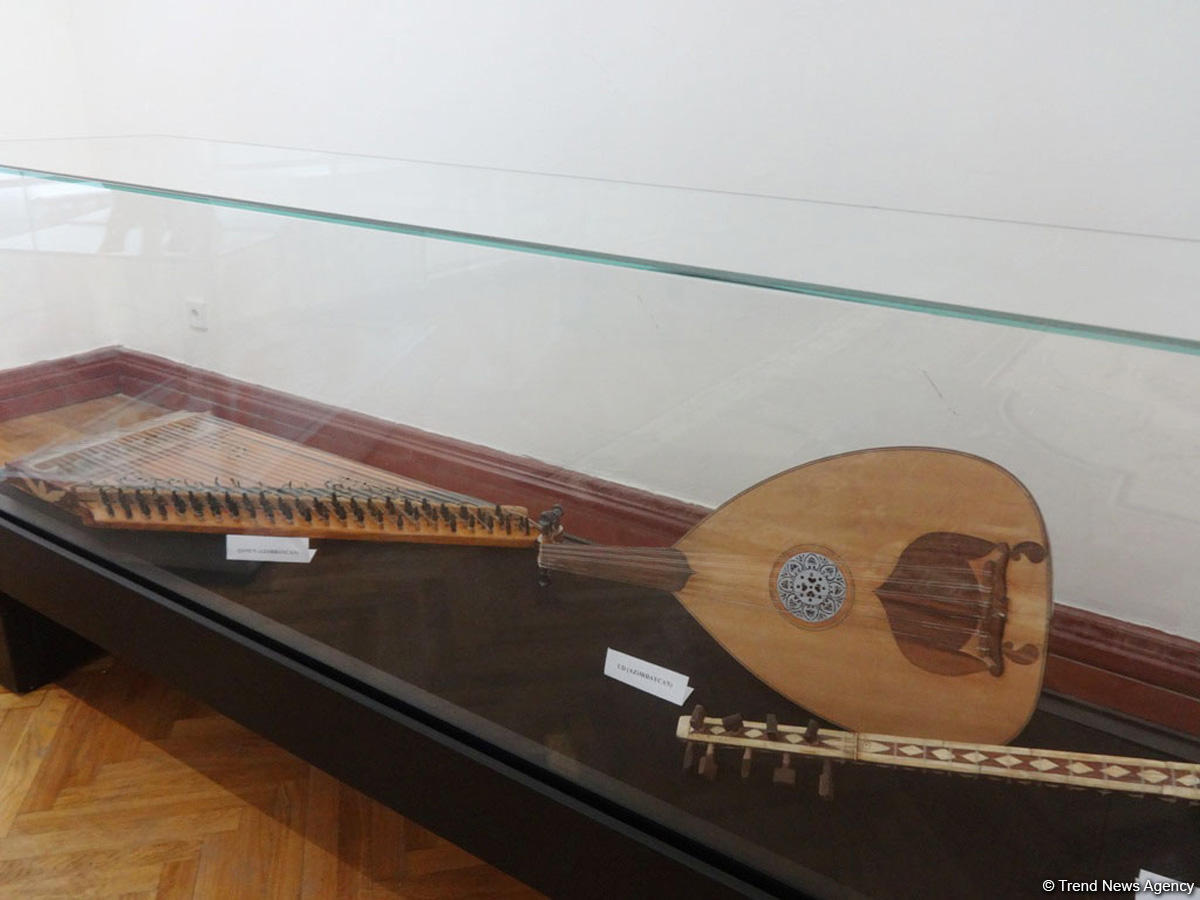 Музыкальные инструменты исламского мира представлены в Баку (ФОТО)