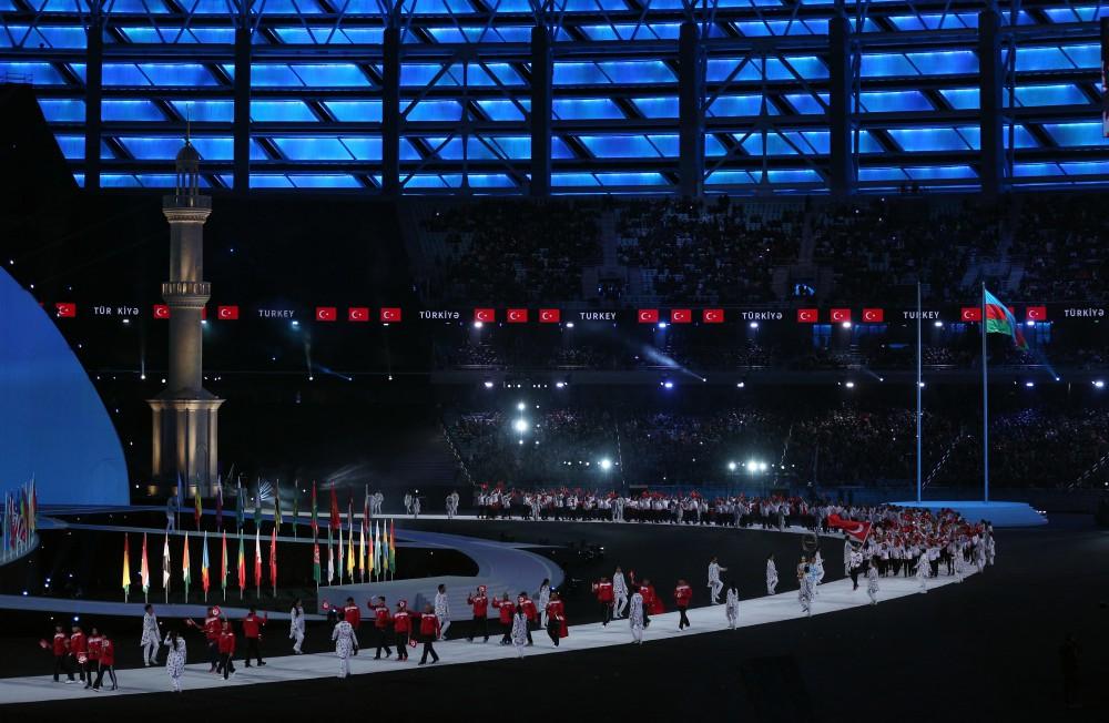 Феерическое открытие  Исламиады  в Баку, или Волшебное путешествие Мины с воздушным змеем (ФОТО)