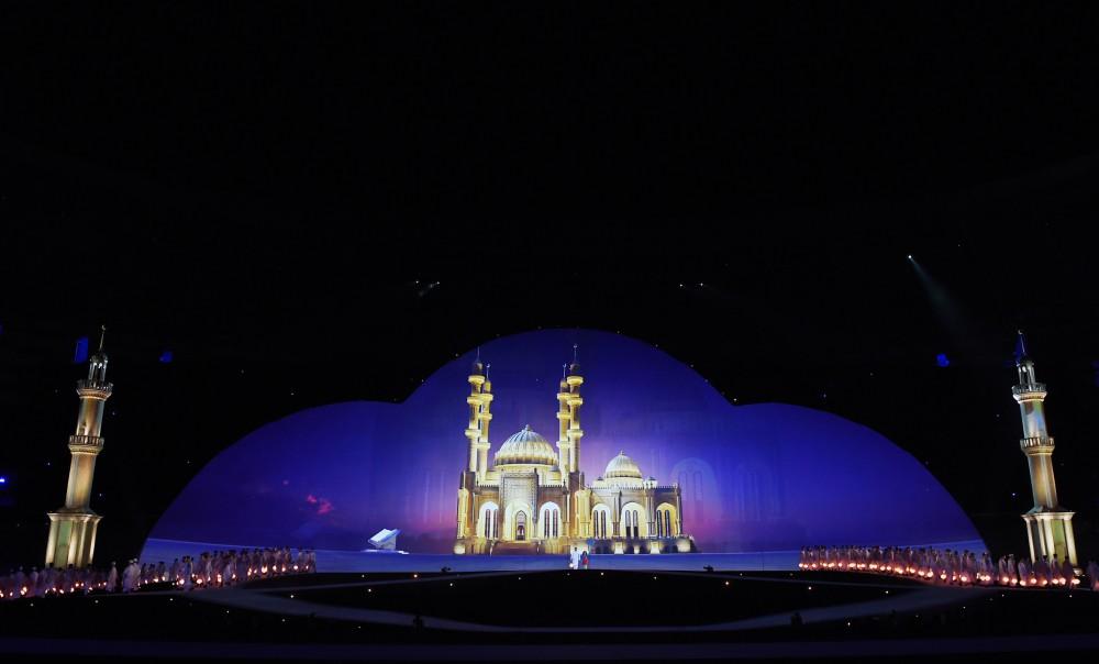 Феерическое открытие  Исламиады  в Баку, или Волшебное путешествие Мины с воздушным змеем (ФОТО)