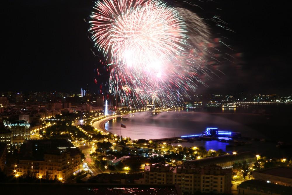 Феерическое открытие  Исламиады  в Баку, или Волшебное путешествие Мины с воздушным змеем (ФОТО)