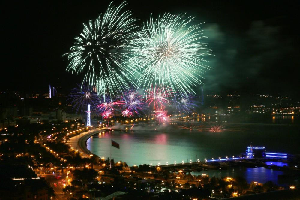 Феерическое открытие  Исламиады  в Баку, или Волшебное путешествие Мины с воздушным змеем (ФОТО)