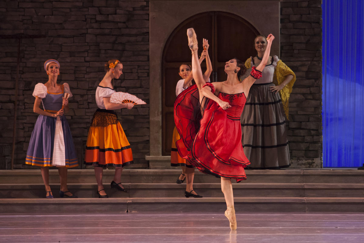 Чинара Ализаде рассказала о жизни в Польше и об отдыхе в Баку (ФОТО)