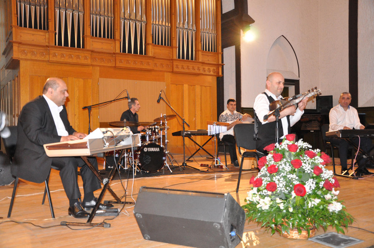 Магия тара в органном зале в Баку (ФОТО)