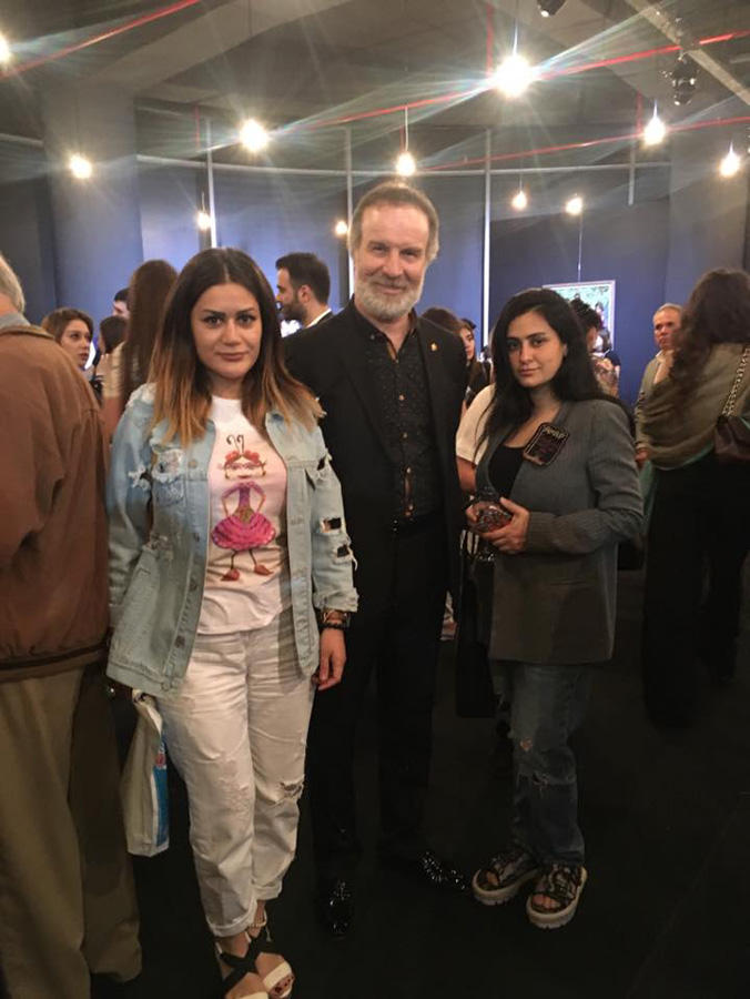 Как передать яркими красками красоту женщины и ренессанс природы? Чувства Эмиля Азиза (ФОТО)