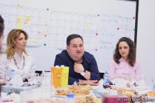 Мурад Дадашов пригласил на завтрак журналистов и рассказал о реалити-шоу "Машын" (ФОТО)