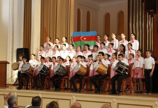 Фантазия мугама (ФОТО)