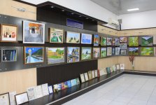 Герои стихов Валентины Эфендиевой перешли на полотна (ФОТО)