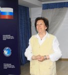 Герои стихов Валентины Эфендиевой перешли на полотна (ФОТО)