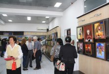 Герои стихов Валентины Эфендиевой перешли на полотна (ФОТО)