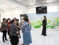 Герои стихов Валентины Эфендиевой перешли на полотна (ФОТО)