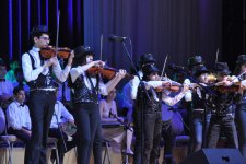 Cтупеньки к славе начинаются с "Pillə" – праздничный вечер в Баку (ФОТО)