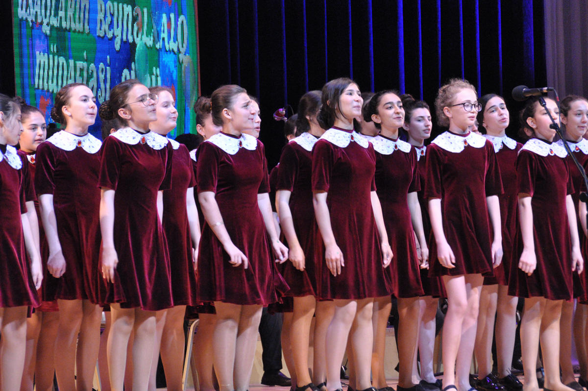 Cтупеньки к славе начинаются с "Pillə" – праздничный вечер в Баку (ФОТО)