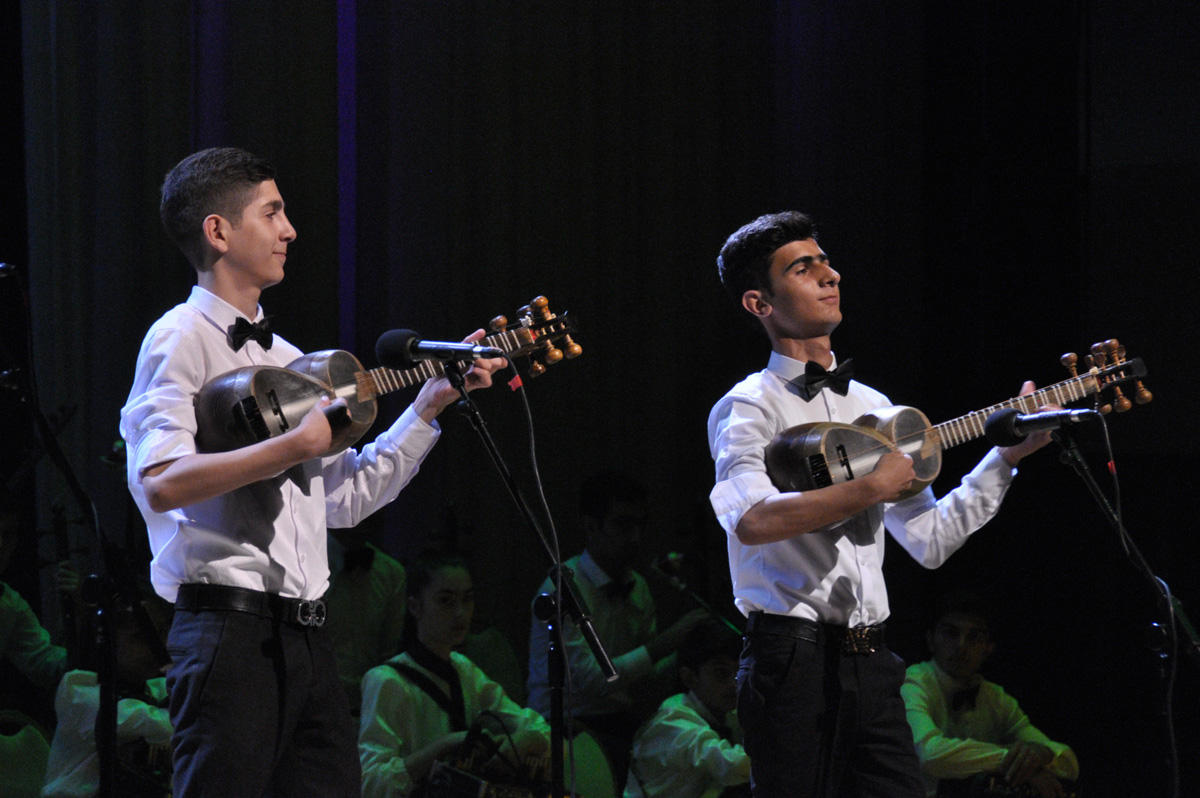 Cтупеньки к славе начинаются с "Pillə" – праздничный вечер в Баку (ФОТО)