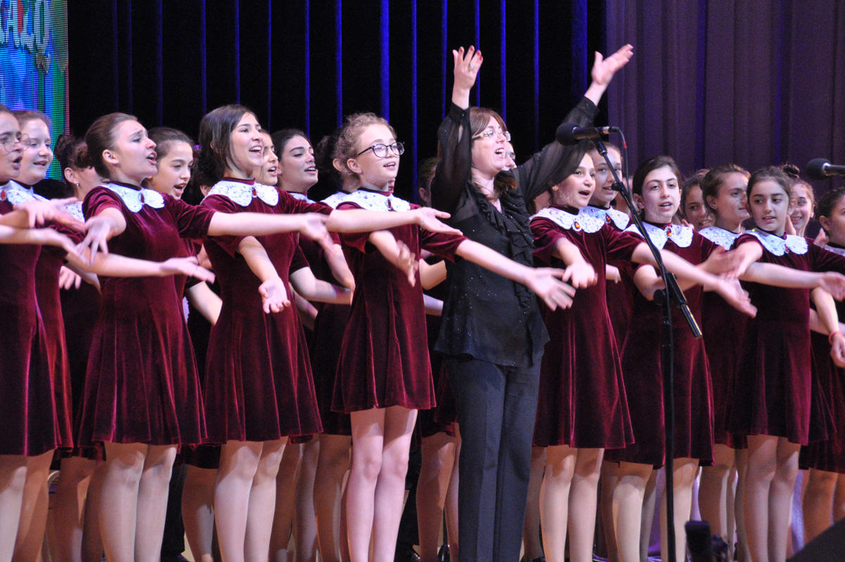 Cтупеньки к славе начинаются с "Pillə" – праздничный вечер в Баку (ФОТО)