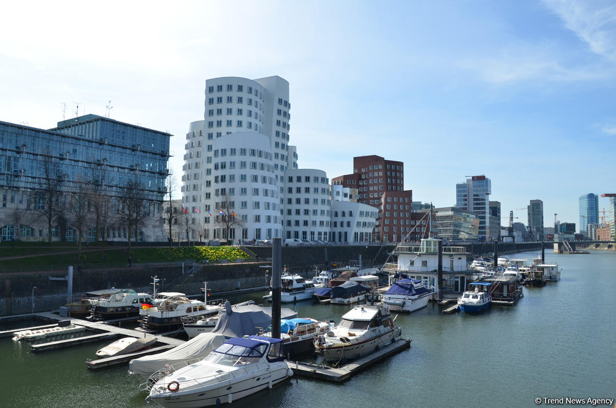 Вот таким увидел Дюссельдорф азербайджанский путешественник (ФОТО)