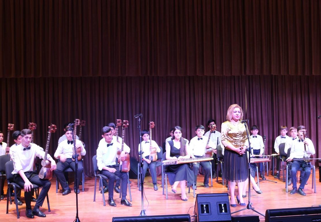 11 ведущих педагогов бакинской школы (ФОТО)