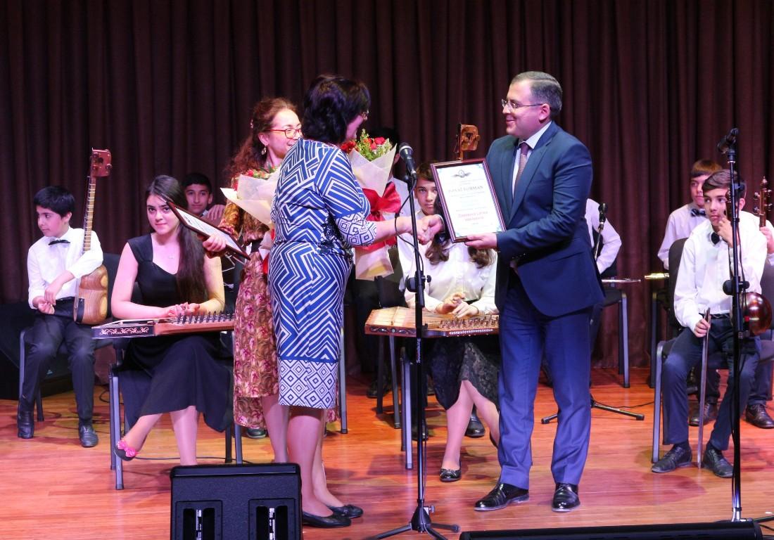 11 ведущих педагогов бакинской школы (ФОТО)