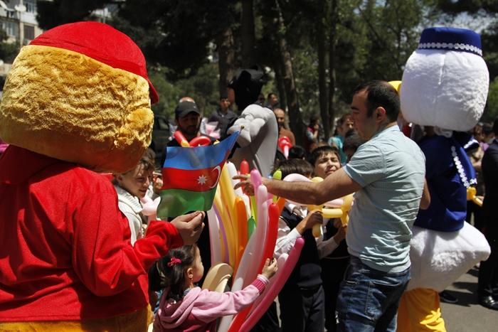 Праздник в бакинской библиотеке (ФОТО)