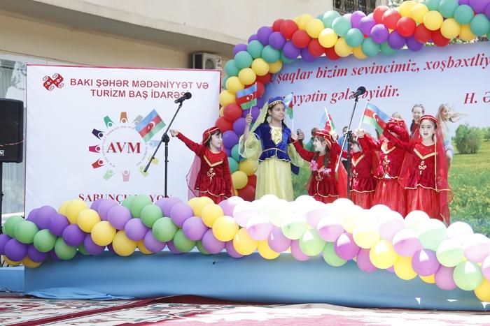 Праздник в бакинской библиотеке (ФОТО)