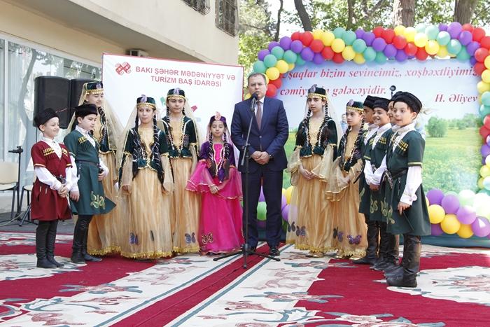 Праздник в бакинской библиотеке (ФОТО)