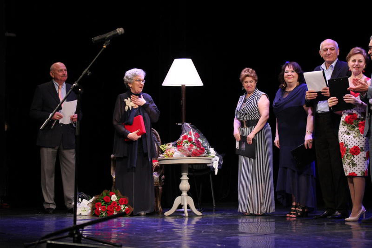 "Мир воздвигнут на любви…" В Русской драме отметили юбилей легендарной актрисы (ФОТО)