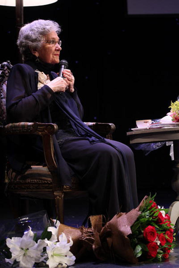 "Мир воздвигнут на любви…" В Русской драме отметили юбилей легендарной актрисы (ФОТО)