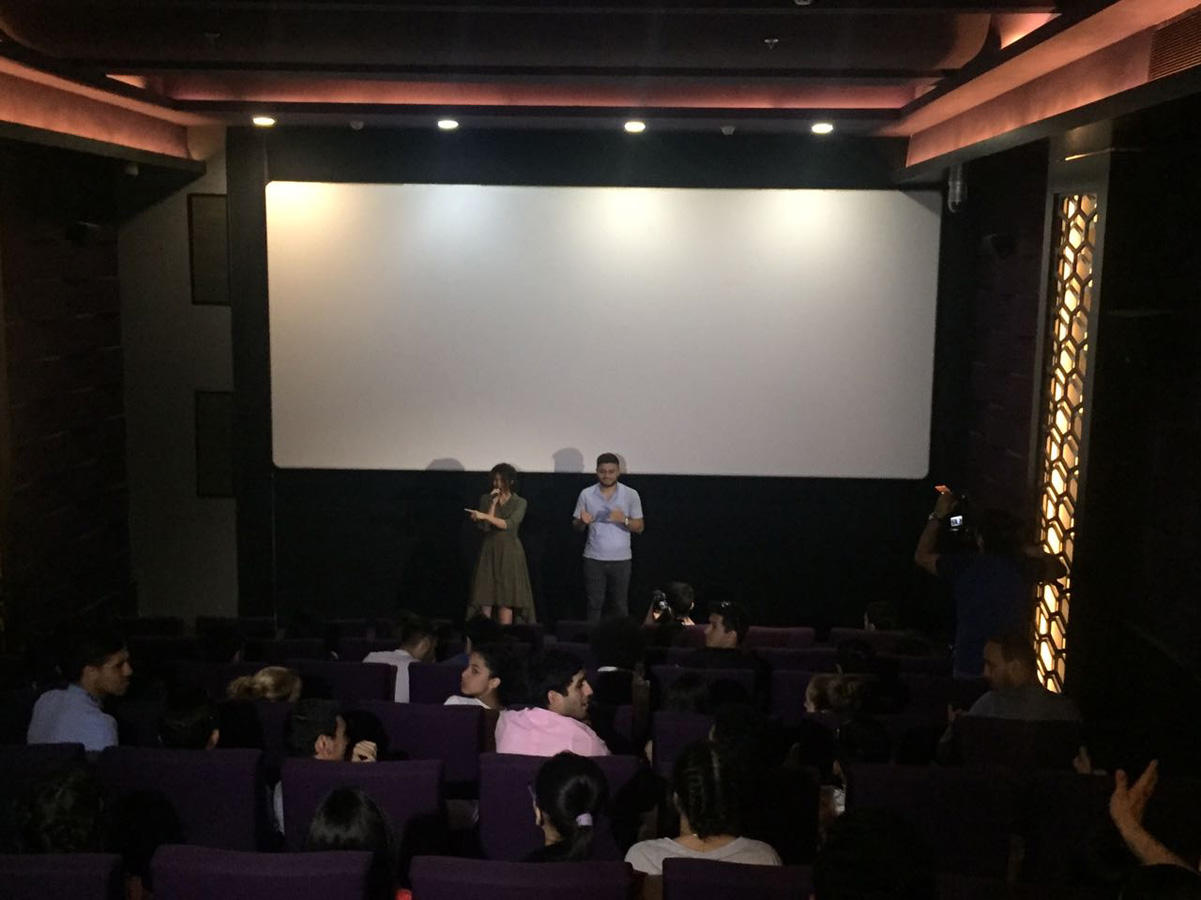 "Oğlan evi" с сурдопереводом  для людей с нарушением слуха (ФОТО)