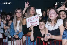 Егор Крид вызвал ажиотаж в Баку среди молодежи (ФОТО)